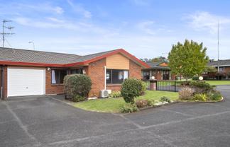 16/151 Kitchener Road, Pukekohe