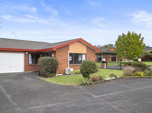 16/151 Kitchener Road, Pukekohe