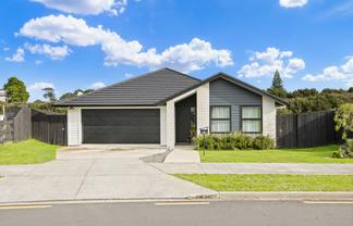 19 Tahuna Minhinnick Drive, Glenbrook