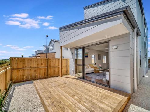 21 John Gray Street, Papakura