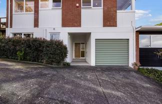 3/4 Beach Road, Castor Bay
