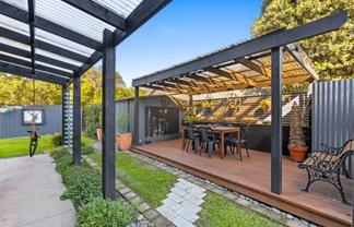 6 Ferry Road, Spring Creek
