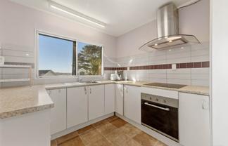 2/601 Glenfield Road, Totara Vale