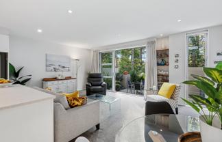 337 Millwater Parkway, Millwater