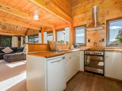 90 Discovery Drive, Whitby