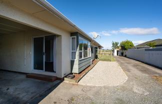 2/107 Parkers Road, Tahunanui