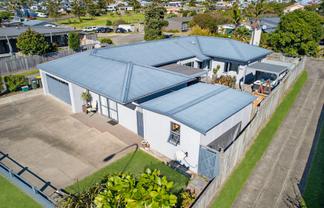 11 Fishermans Drive, Coastlands
