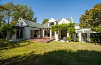 12 Cherrywood Park, Springlands