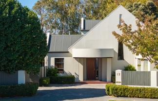 12 Cherrywood Park, Springlands