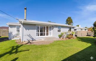 10 Douglas Street, Hawera
