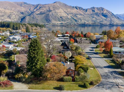 43 Hunter Crescent, Wanaka