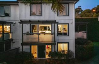 8/33 School Road, Kingsland