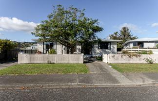 34 Makarini Street, Paraparaumu