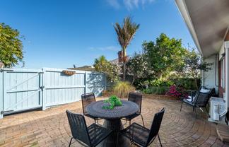 2/11 Kawerau Avenue, Devonport