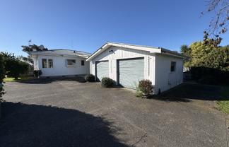 17 Howard Road, Taradale
