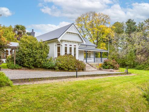 186 Summerhill Road, Cust