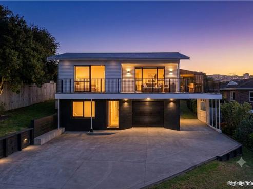64 Shakespear Road, Army Bay