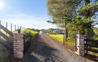 102E McGregor Road, Clevedon