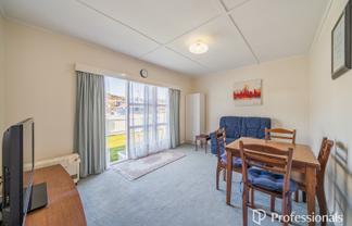 3/1079 High Street, Taita