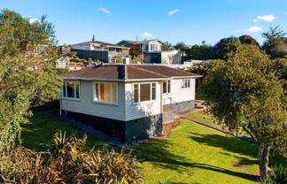 16 Tarrangower Avenue, Taumarunui