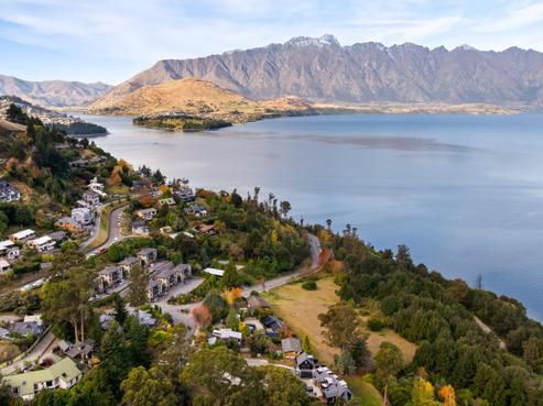 2/83 Arawata Terrace, Fernhill/Sunshine Bay