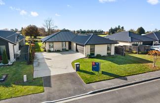 23 Redhaven Rise, Netherby