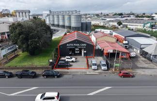 Saleyards Road exposure with exclusive yard