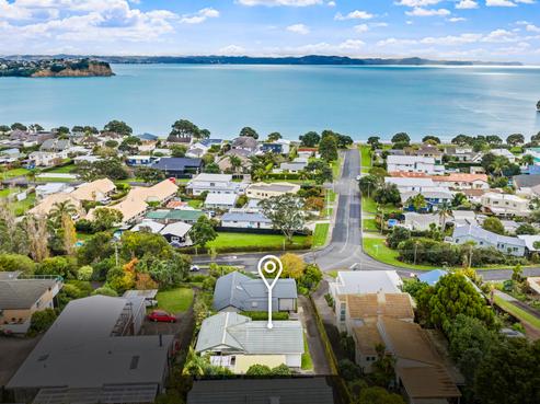 2/25 Beach Road, Manly