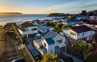 2 Toms Road, Porirua