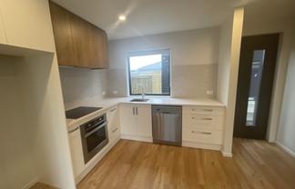 2/9 Marcroft St, Woolston