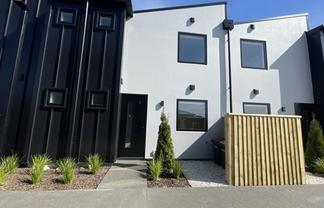 2/9 Marcroft St, Woolston