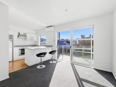 8/101B Caledonian Road, Saint Albans