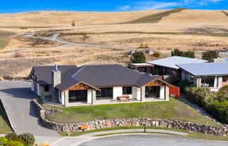 2 Walter Black Place, Lake Tekapo