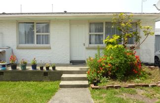 2/448 Armagh Street, Linwood