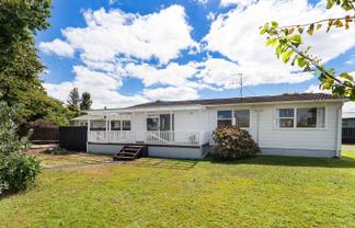 15 Takanini School Road, Takanini