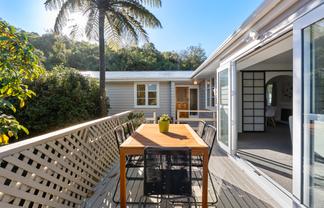 10 Tui Terrace, Tawa
