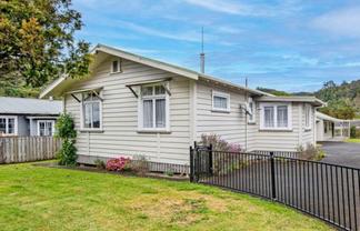 174 Western Hills Drive, Kensington