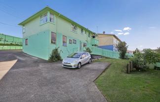 21 Kelwyn Road, Kelston