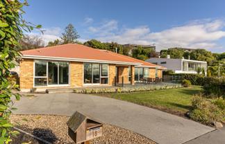 18 St Andrews Hill Road, Mount Pleasant