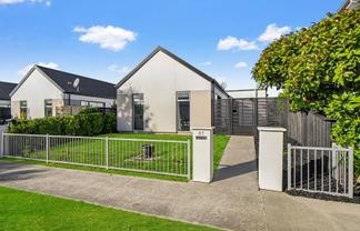 87 Mary Ellen Street, Pegasus