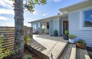 64B Awaroa Road, Sunnyvale