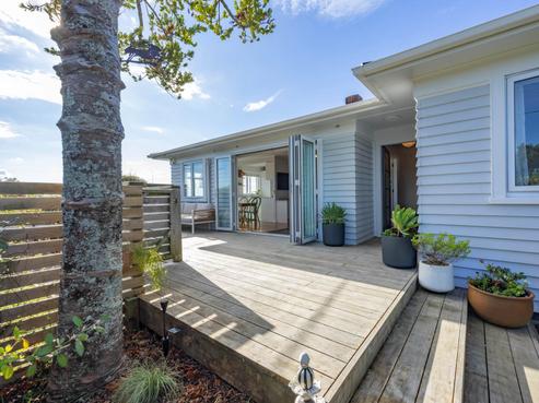 64B Awaroa Road, Sunnyvale