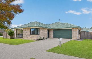 6 Nier Place, East Tamaki Heights