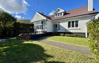 35 Cornwall Park Avenue, Epsom