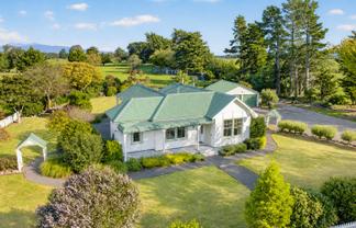 52 Longwood East Road, Featherston