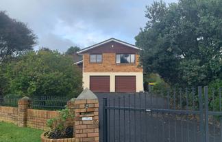 6 Sailfish Drive, West Harbour