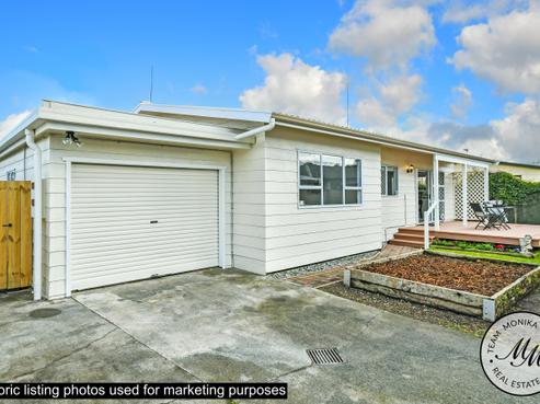 2/21 Rollerson Street, Papakura