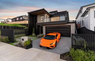 12 Grand Ridge Avenue, Flat Bush