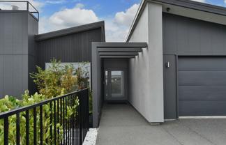 1 Blue Jacket Drive, HALSWELL
