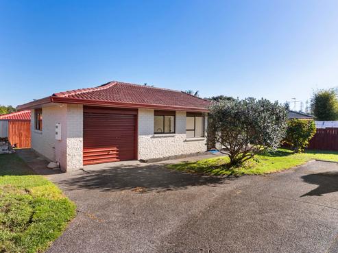 8/4074 Great North Road, Glen Eden